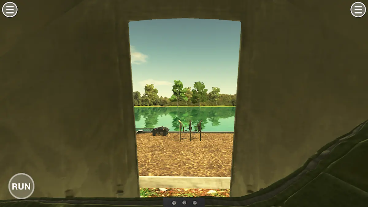 Vista do lago junto ao cais de madeira em Carp Fishing Simulator